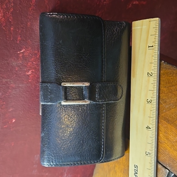 Wilsons Leather Pelle Studio Ladies Black Bifold Wallet & Checkbook - Pre-owned - Picture 2 of 8